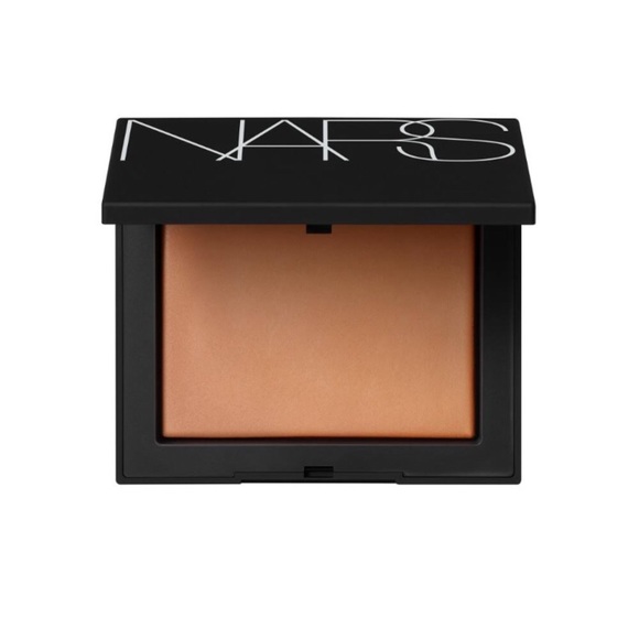 Light Reflecting Setting Powder ON SALE NOW - Picture 2 of 10